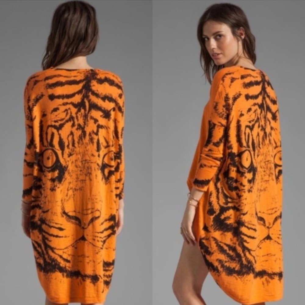 MINKPINK Eye Of The Tiger Long Sleeve Sweater 🐯